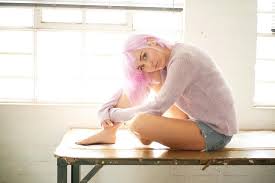 I Love You Miley But I Listen To Ashley O Netflix Blackmirror Out Now Shecame Miley Cyrus Pictures Miley Cyrus Miley