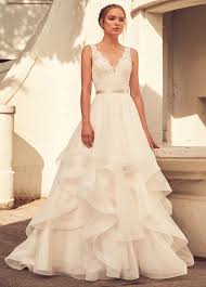 In the first place, this is an unlikely scenario because most marriages have one wedding followed with anniversaries. Wedding Dress Chelsea Houska Wedding Dress Gown Collection Best Weddin Grizzlehair