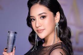 Anya Geraldine Menang Piala Insert Fashion Award 2021, Sekarang Oplas?