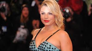 Jun 07, 2021 · l'addio sui social da emma marrone a ermal meta: Emma Marrone Instagram Selfie In Doccia La Cantante Si Mostra Ai Followers In Deshabille Foto Luxgallery It