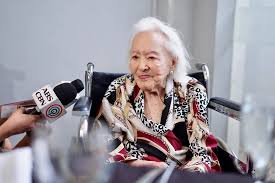 4,827 likes · 1 talking about this. Oldest Active Actress Anita Linda Marks 95th Birthday Latest Chika