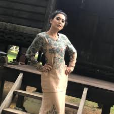 Pelakon yang terkenal dengan watak atul dalam drama mak cun balkisyh semundur khan kini mengalami perubahan yang. Atul Mok Cun Photos Facebook