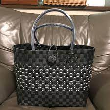 かごバッグをご覧いただきありがとうございます こちらはかごバッグです ご不明点があればコメントよろしくお願いいたします ハンドメイドです 保証のあるメルカリ便をご希望の 方は 事前にご連絡下さい 金額を変更いたします ベトナムバック ハンドメイド pp