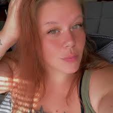 Amanda Langhoff's Instagram, Twitter & Facebook