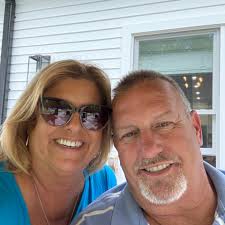 Is it necessary to get seats close to the stage at Atlantis?