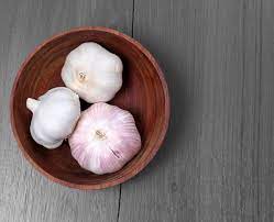 Bawang putih bukan sekadar bumbu penyedap masakan. Kelebihan Dan Kekurangan Makan Bawang Putih Makanan Dan Kesihatan 2021
