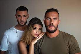 Dispomos de um vasto catálogo de artistas e bandas portuguesas, artistas e bandas populares, artistas interncionais, humoristas. O Meu Primeiro Video Clip Cola Te A Mim Nininho Vaz Maia Facebook