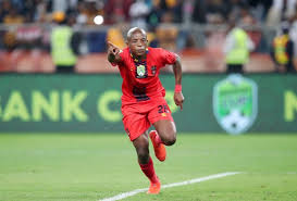 Ts galaxy and kaizer chiefs will meet between the two teams on saturday, hoping to win the top eight in this season's psl. Ts Galaxy Star Zakhele Lepasa Beats Kaizer Chiefs Duo To Nedbank Cup