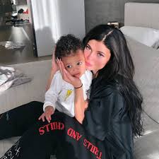Kylie jenner has given fans rare glimpses into daughter stormi webster's bedroom, and it's any little girl's dream room. Kylie Jenner Reveals Daughter Stormi S Favorite Grown Up Food E Online
