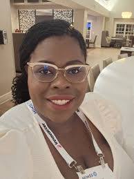 Serena Mack's Instagram, Twitter & Facebook