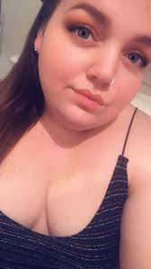 Spiteful Tinder reject brutally 'fat shames' girl who said no