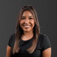 Adriana Amaya's Instagram, Twitter & Facebook