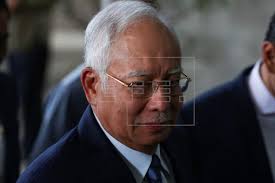 Former malaysian prime minister najib razak arrives at the court of appeal in putrajaya, malaysia on apr 5, 2021. Former Malaysian Pm Najib To Go On Trial Over 1mdb Corruption Charges World English Edition Agencia Efe