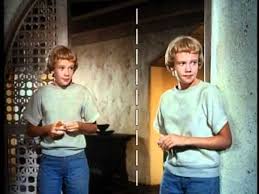 Products of single parent households, they switch places (surprise!) so as to meet the parent they never knew, and then contrive to reunite them. The Parent Trap Seeing Double Split Screen Effects For Twins Hayley Mills Original From Dvd Youtube