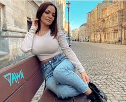 La 12 ani a lansat primul ei album, „din vina ta, cu 10 piese scrise de adrian ordean. Andreea Antonescu A DezvÄƒluit La Xtra Nitgh Show Motivul Pentru Care Nu A Mai DivorÈ›at De SoÈ›ul Ei Am RÄƒmas AÈ™a Spynews Ro