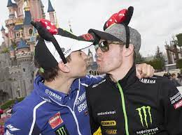 Marc márquez no dudó en culparse del lance de carrera con binder en el que se cayó. Das Tabuthema Homosexualitat