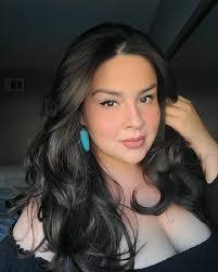 Vanessa Haro's Instagram, Twitter & Facebook