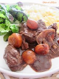 Boeuf Mijote Au Cacao Et Piment D Espelette Recette Recettes De Cuisine Piment Espelette