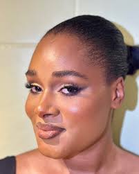 robyn.candy kukyala Makeup; @beatsbyderykmakeup Hair & Accessories;  @beatsbyderykmakeup 📸 @wilberphotography . . #makeup #makeuptutorial  #makeuplooks #makeupartistsworldwide #makeuplove #highlights #contouring  #blush #nosecontour #pose #art #lipart ...