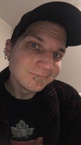 Eric Lockard's Instagram, Twitter & Facebook