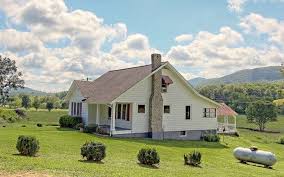 Check spelling or type a new query. Creek Front Homes For Sale North Georgia Mountain Realty Llc Real Estate For Sale In Blue Ridge Ga Blairsville Home Georgia Homes For Sale