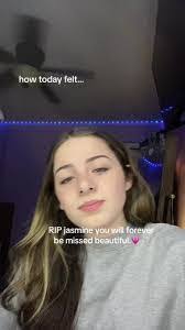 Jasmine Johnstone's Instagram, Twitter & Facebook