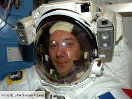 Thomas pesquet est en orbite. L Astronaute Francais Thomas Pesquet Va Retrouver Sa Compagne Anne Mottet Qui Est Elle Femme Actuelle Le Mag