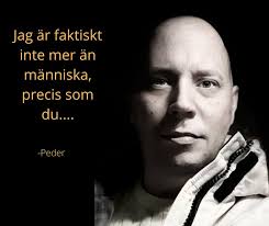Efter ett och ett halvt år i detta börjar man se ett mönster. Man svarar på  samma frågor dag in och dag ut, försvarar samma påhopp, motbevisar samma  anklagelser gång på gång.