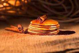 Almeno una volta nella vita ne abbiamo mangiato uno e chi non lo ha ancora fatto deve recuperare immediatamente perchè non sa quello che si è perso fino a questo. Pancakes Con Farina Di Ceci E Castagne Laura Gatti Biologa Nutrizionista