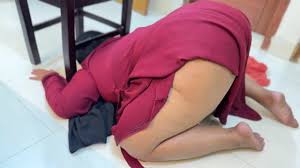 Exposed mom trapped then is her creamed a powerful dick