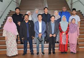 New arrivals@ptar perpustakaan tun abdul razak merupakan gedung ilmu dan nadi universiti yang menyediakan pelbagai sumber bahan rujukan bagi memenuhi keperluan maklumat warga universiti. Library Uitm Perak On Twitter 26 November 2019 Lawatan Penanda Aras Dari Politeknik Brunei Ke Ptar Uitm Cawangan Perak Kampus Seri Iskandar