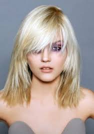 1000 long bob frisuren in verschiedenen styles frisuren. Frisuren Fur Runde Gesichter Langer Bob Mit Seitlichem Pony