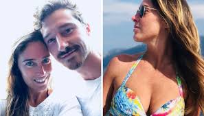 Figlia di elena e pietro, sorella minore di stefano e sorella maggiore di beatrice. Maria Elena Boschi Splendida In Bikini Su Instagram Col Fratello Dilei