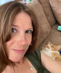 Annie Lamb (P) 😵‍💫 (@annielambred)