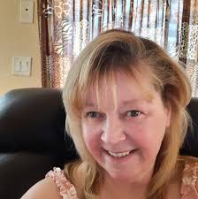 Are there classes or seminars for family caregivers to handle dementia?