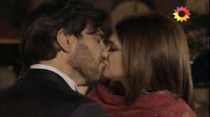 Viviana saccone los ricos no piden permiso. Los Ricos No Piden Permiso Antonio Le Declaro Su Amor A Julia En Una Romantica Escena Infobae