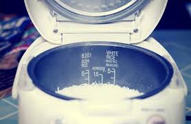 A L Aide D Un Rice Cooker La Cuisson Du Riz Devient Un Vrai Jeu D Enfant Obtenez Un Riz A Sushi Parfait Grace A Notre Recette Simple Et Riz Cuisson Riz Sushi