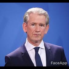 Born 2 march 1971) is an austrian politician serving as the leader of the freedom party of austria (fpö) since september 2019. Faceapp Strache Als Alter Mann