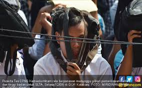 Calon pelamar yang merupakan penyandang disabilitas dapat mendaftar pada seluruh formasi yang tersedia. Banyak Pelamar Cpns Lulusan Sma Gagal Tahap Awal Jpnn Com