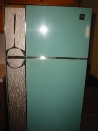 This Is One Of The Coolest Fridges Ever The Turquoise Would Go Nicely With My Mom S Turquoise 1960 Ca Vintage Refrigerator Vintage Appliances Retro Appliances