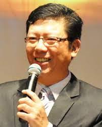 Rob Perrett's Instagram, Twitter & Facebook