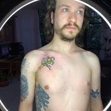 Esses seres insectoides se passam por animais inofensivos quando na verdade  são seres intergaláticos enviados à Terra como uma força de vanguarda  responsável por fazer o reconhecimento inicial antes da invasão. O