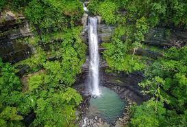 Kota ini dahulunya bernama ujung pandang, dan digantikan menjadi makassar sejak 1991. Air Terjun Karawa Di Pinrang Dari Pulau Sulawesi Akbar Post