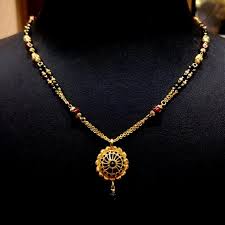 Gold Mangalsutra Shop Buy Gold Mangalsutra In Lucknow Jewels Box Keep the chain simple so that his name fetches all the attention. gold mangalsutra in lucknow