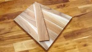Lantai kayu parket menjadi produk best seller karena ketahanannya yang mampu bertahan dalam beberapa dekade kedepan dibanding lantai kayu sintetis. Lantai Kayu Parket Kios Parquet