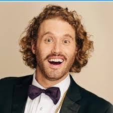 Robin Acree's Instagram, Twitter & Facebook