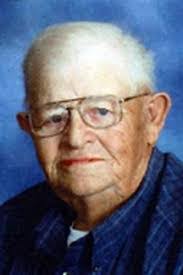 Rosalie Geier's Instagram, Twitter & Facebook