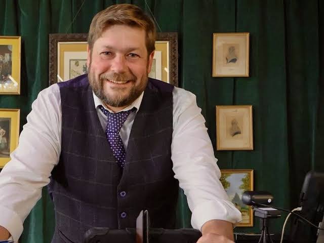 angus ashworth net worth
