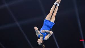 La ginnastica artistica si basa su una serie di esercizi a corpo libero, uniti ad altri che sono invece realizzati per mezzo di attrezzi, come la trave, la musicalità: Europei Bronzo A Bartolini Nel Corpo Libero E Maresca Agli Anelli