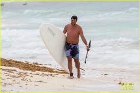 Luke Bryan Goes Shirtless While Paddle Boarding In Mexico Photo 4216353 Bikini Caroline Boyer Luke Bryan Shirtless Pictures Just Jared